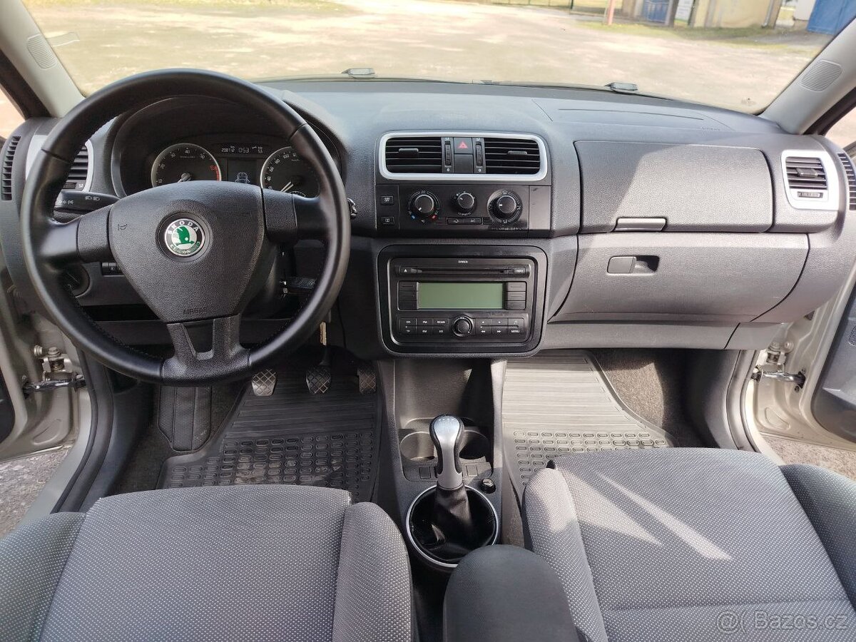 Škoda Roomster 1.6 benzín - 10