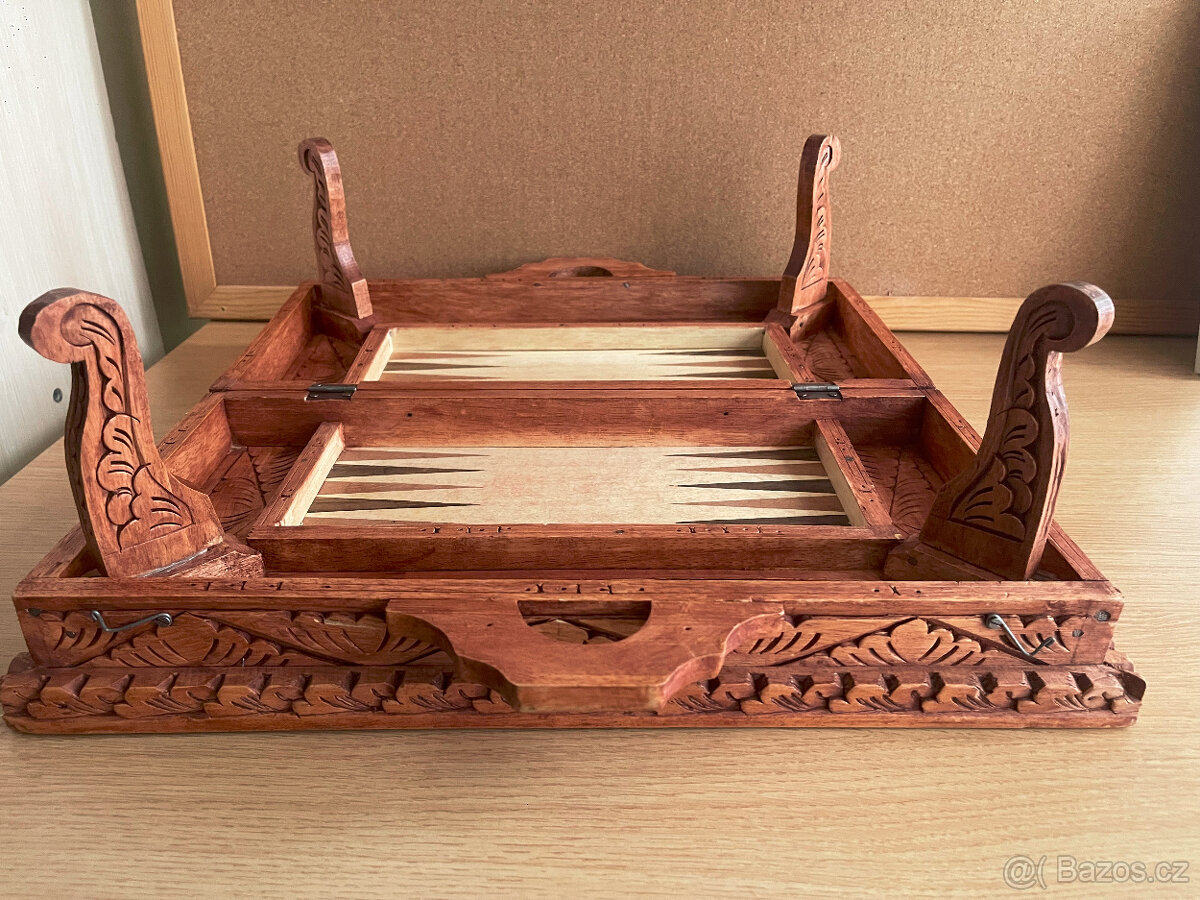 Šachovnice + dřevené šachy - 10