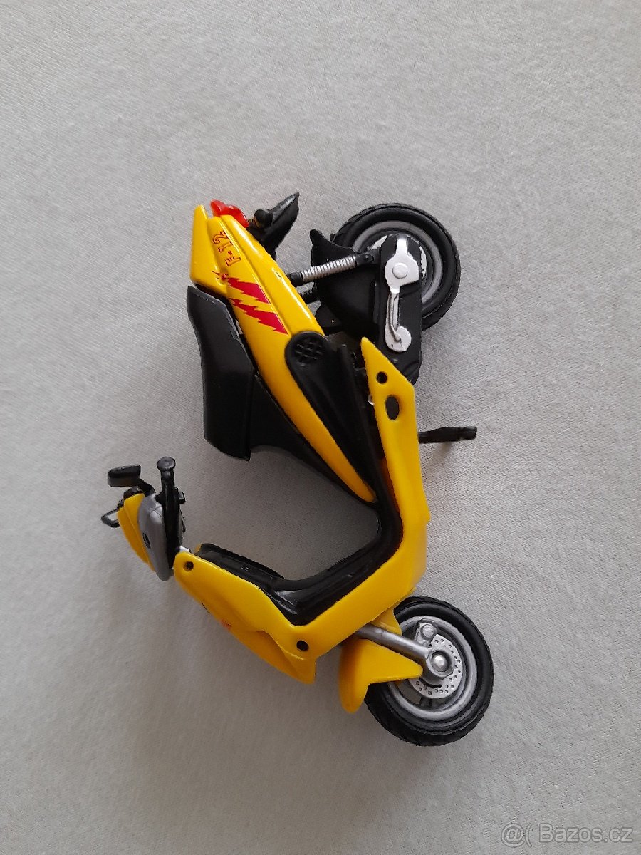 Autodráha.Hot Wheels.Svítící meč.Formule.
- 10