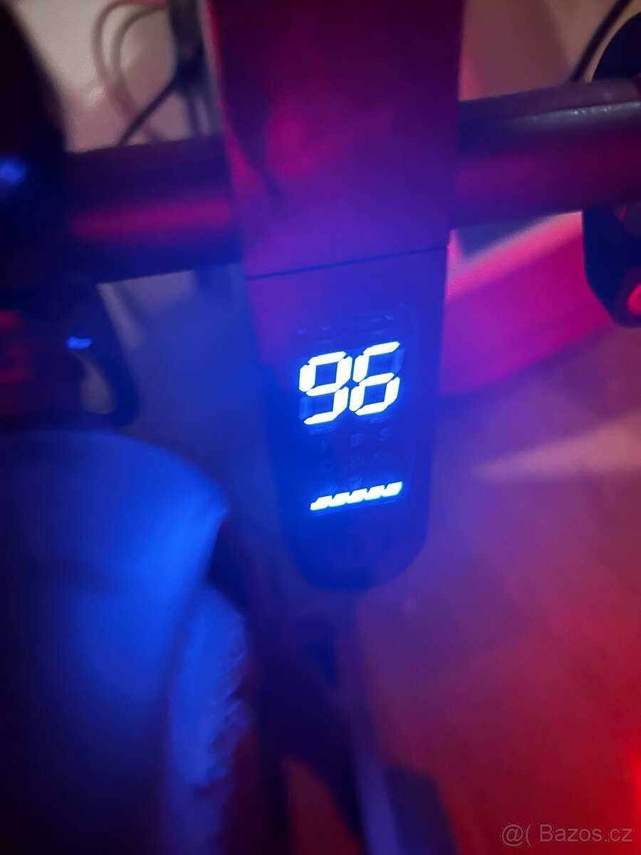 Elektrokoloběžka Xiaomi pro 2 - 10