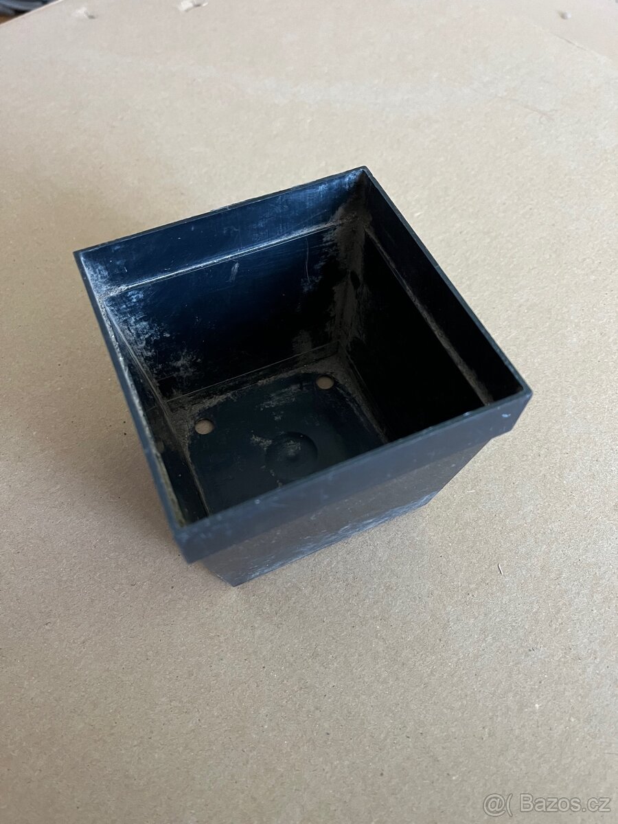 Prodám květináče - 10