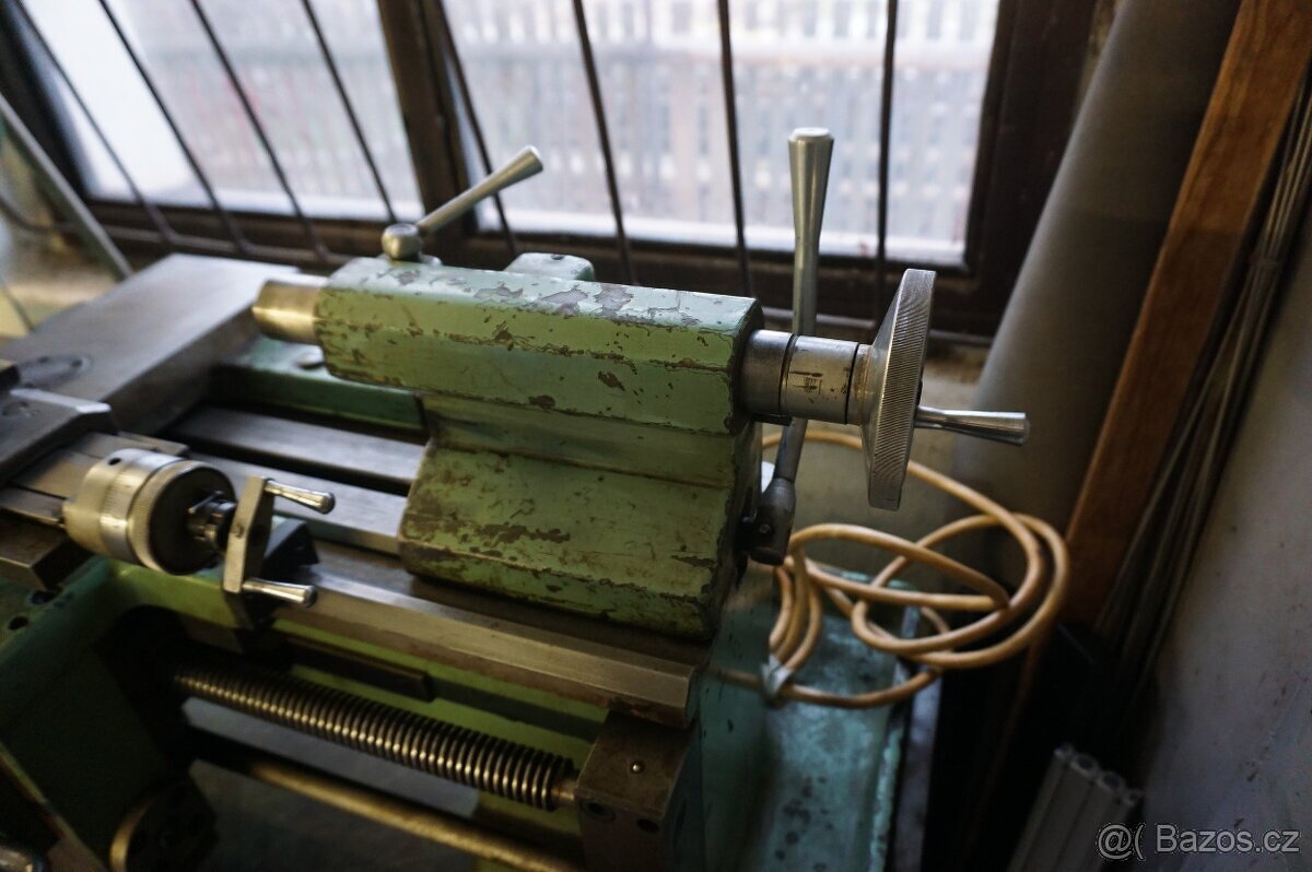 Soustruh 16Y04P - 10