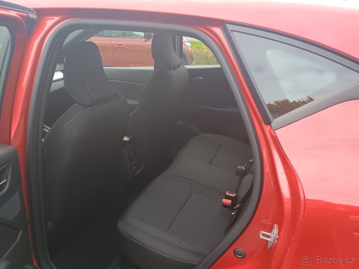 Captur evolution TCe 90- extra sleva 110 000,- Kč - 10