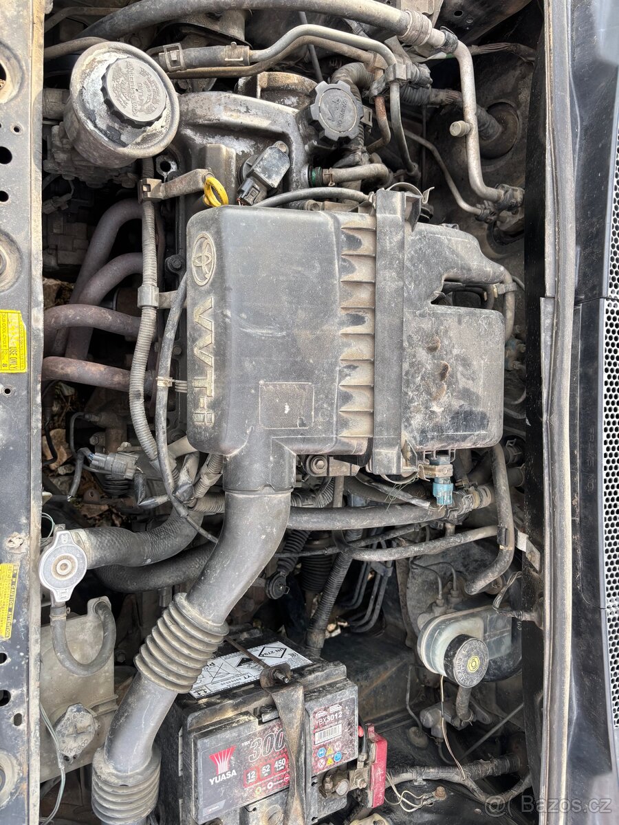 Toyota Yaris 1.0 VTI 1999 - 10