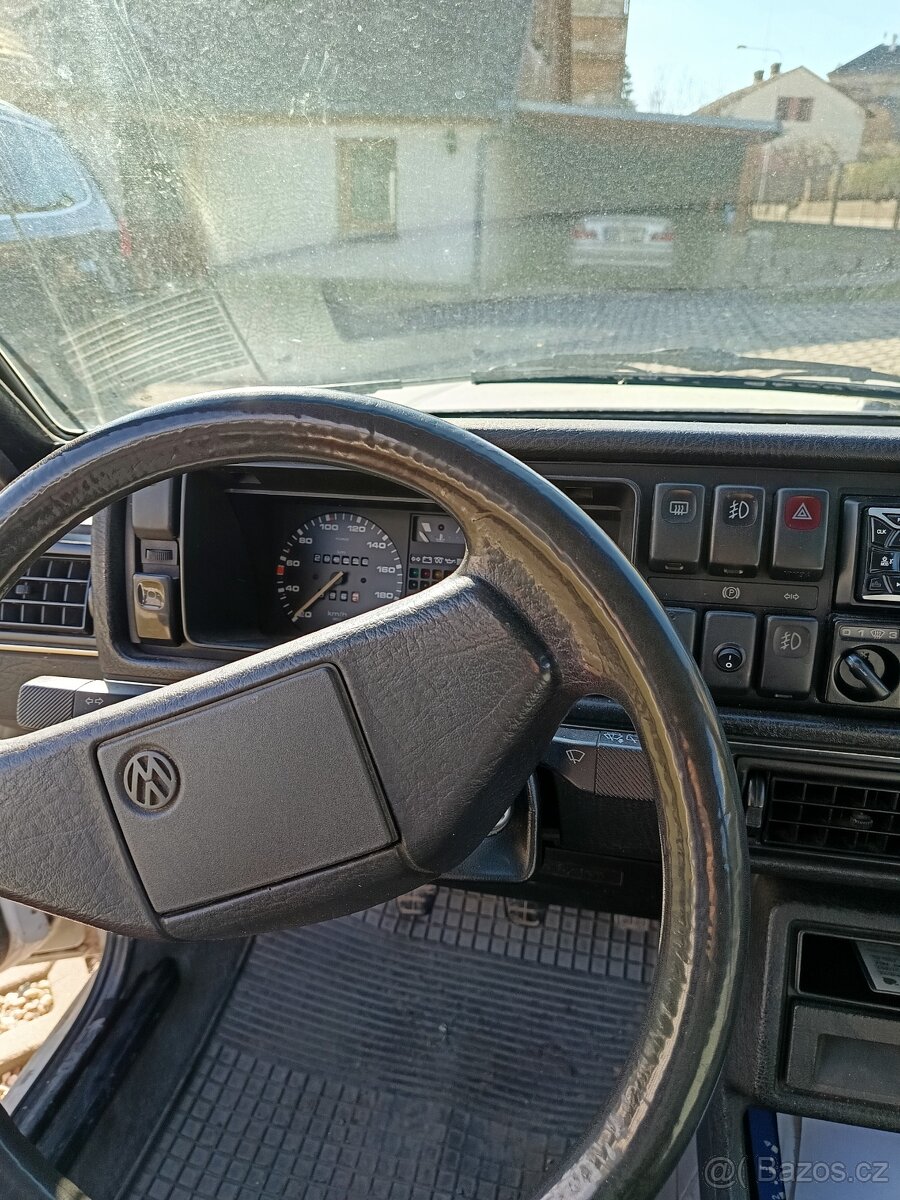 Volkswagen Golf MK2 - 10