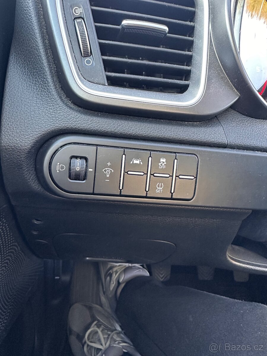 Kia Ceed 1.6 Crdi 12/2018 - 10