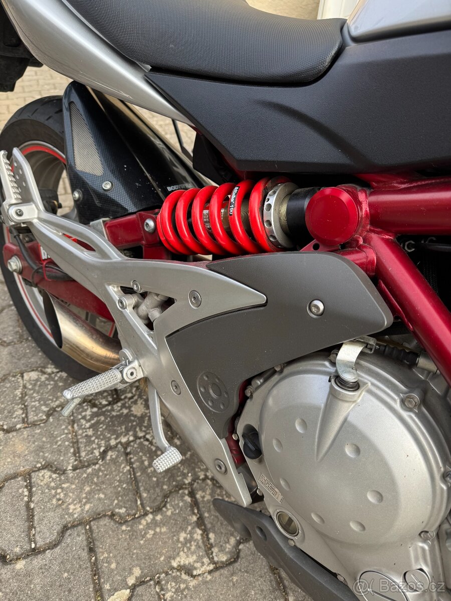 Kawasaki ER-6N ABS - 10