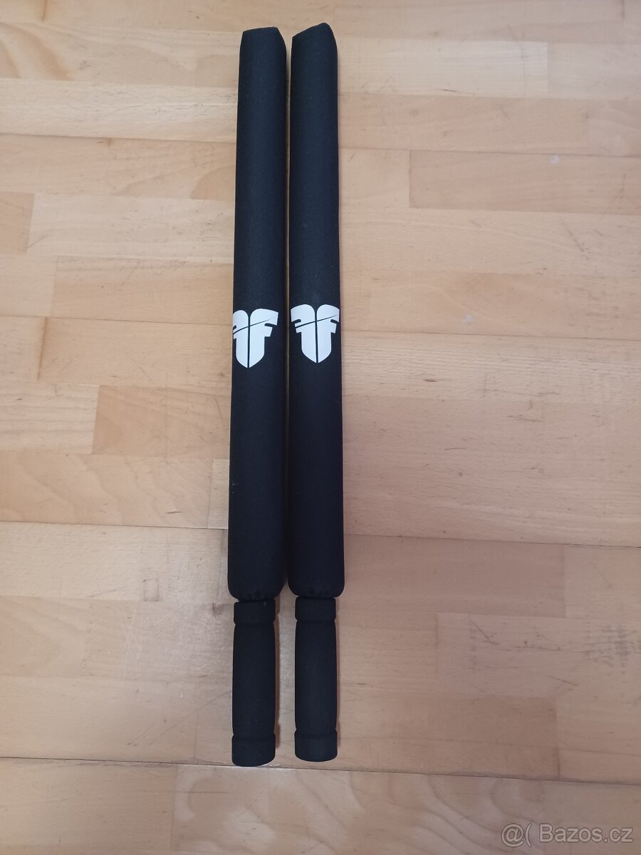 MMA rukavice helma - 10