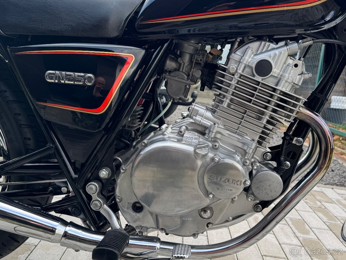 Suzuki GN 250 / 1995 / 7.837 km / - 10