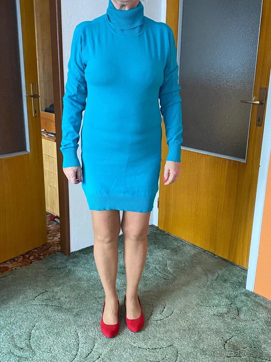 Šaty plesové a zimní - 10