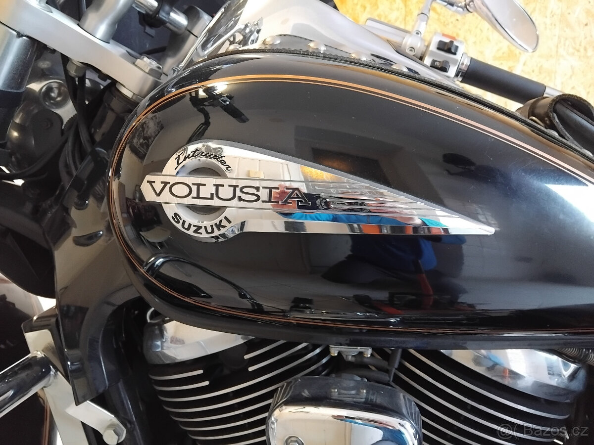 Suzuki Intruder 800 Volusia - 10