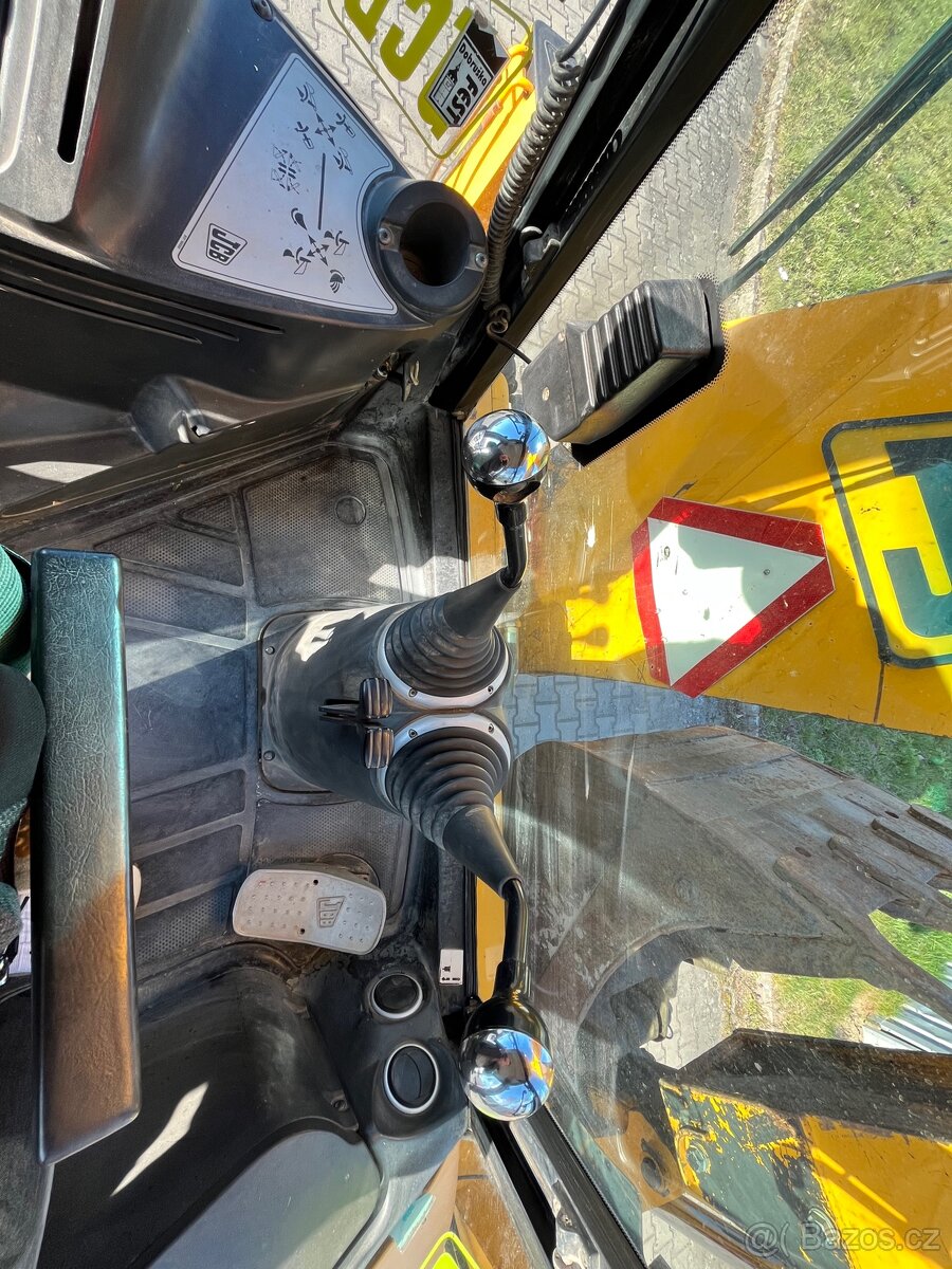 JCB 4CX SUPER SITEMASTER - 10