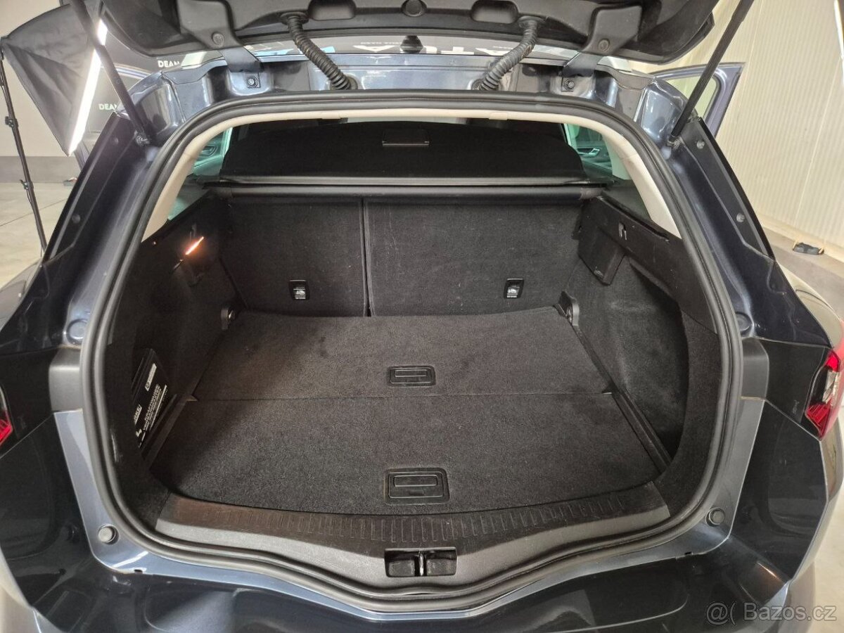 Renault Megane 1.5 DCI 81kw Manuál r.2017 - 10