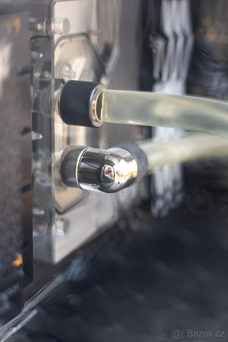 Prémiový herní PC s vodním chlazením - 10