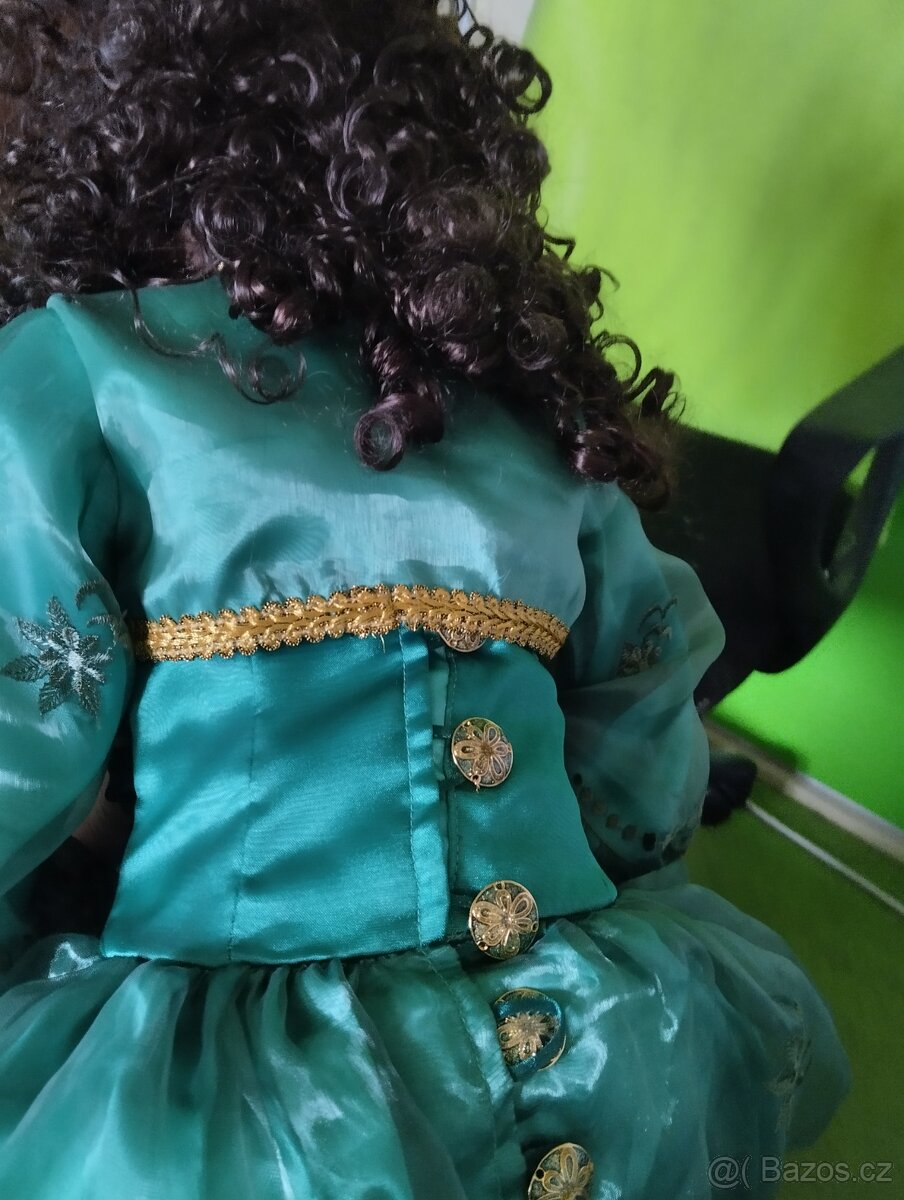 Mohutná porcelánová panenka R.D.C. - 10