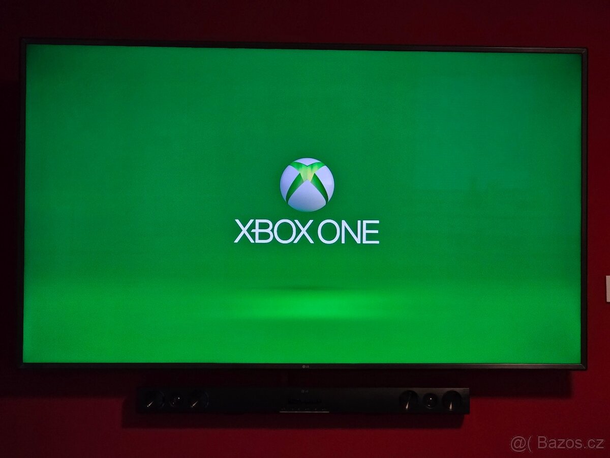 Xbox One X 1TB, 2x ovladač, 7x hra - 10