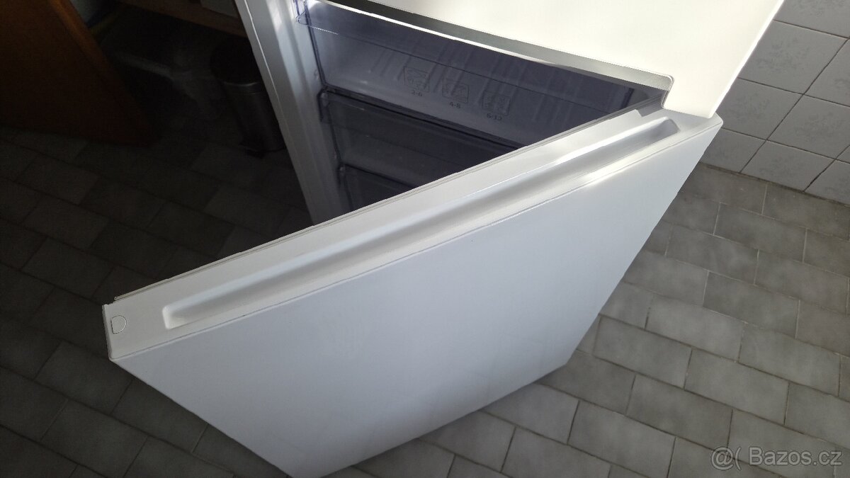 Lednice Beko s mrazákem - 10