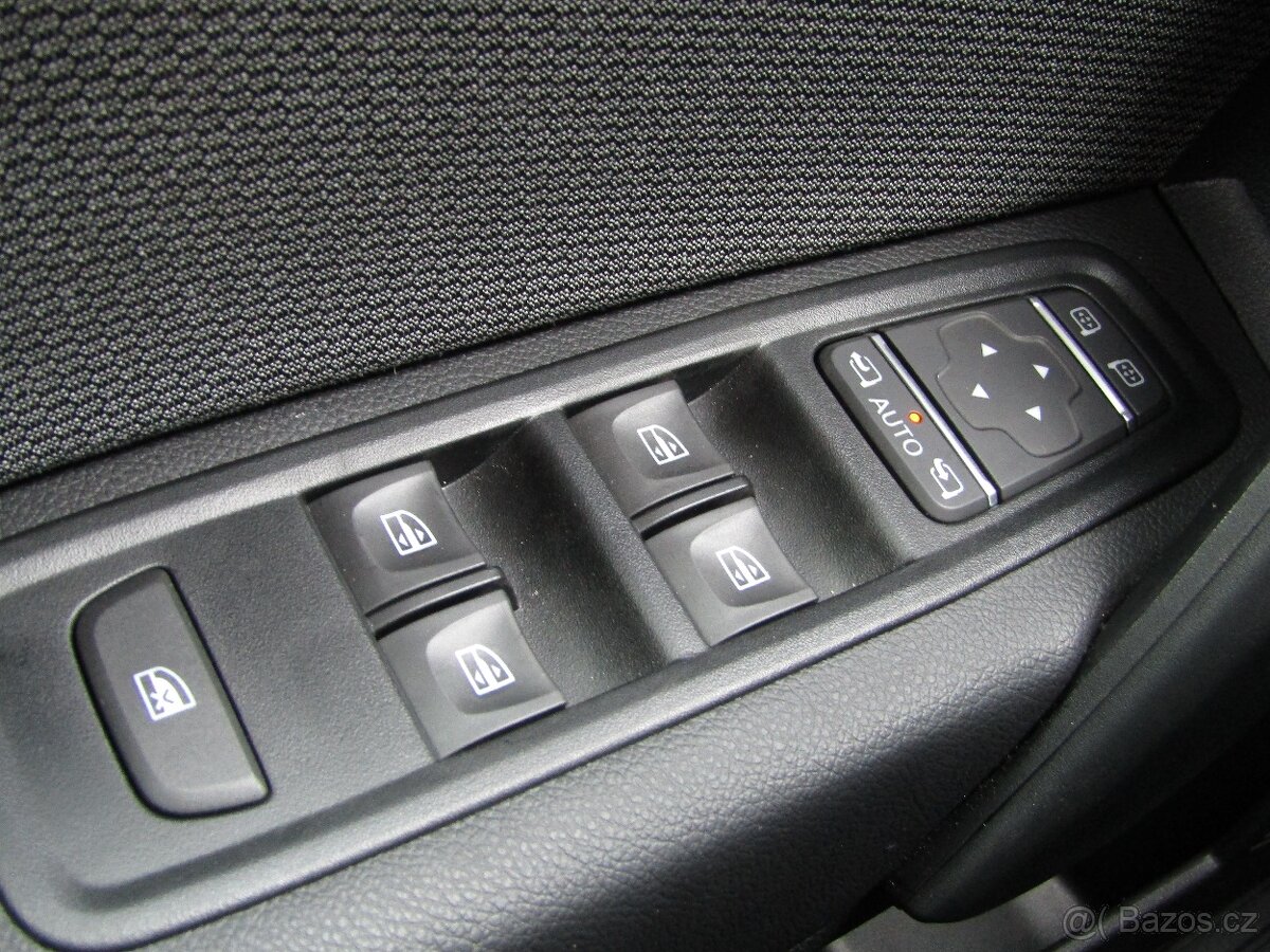 Renault Kangoo III E-Tech 90 kW/120k EV45 Techno 5 míst - 10