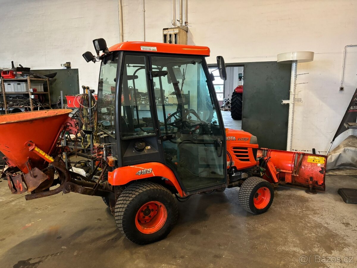 Kubota BX 2350 - 10