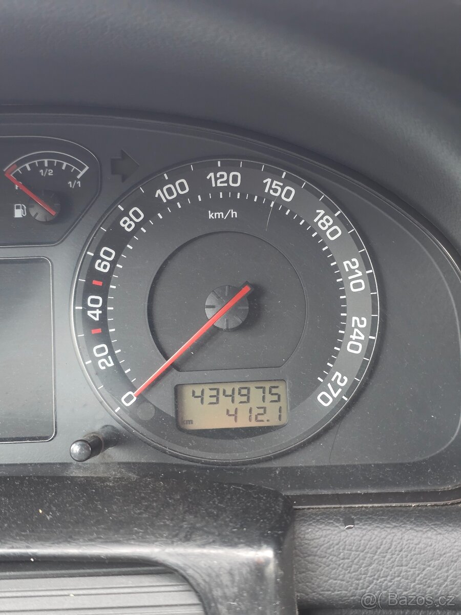 Škoda Superb 1.9 TDi 96kw / 2005 / manuál / - 10