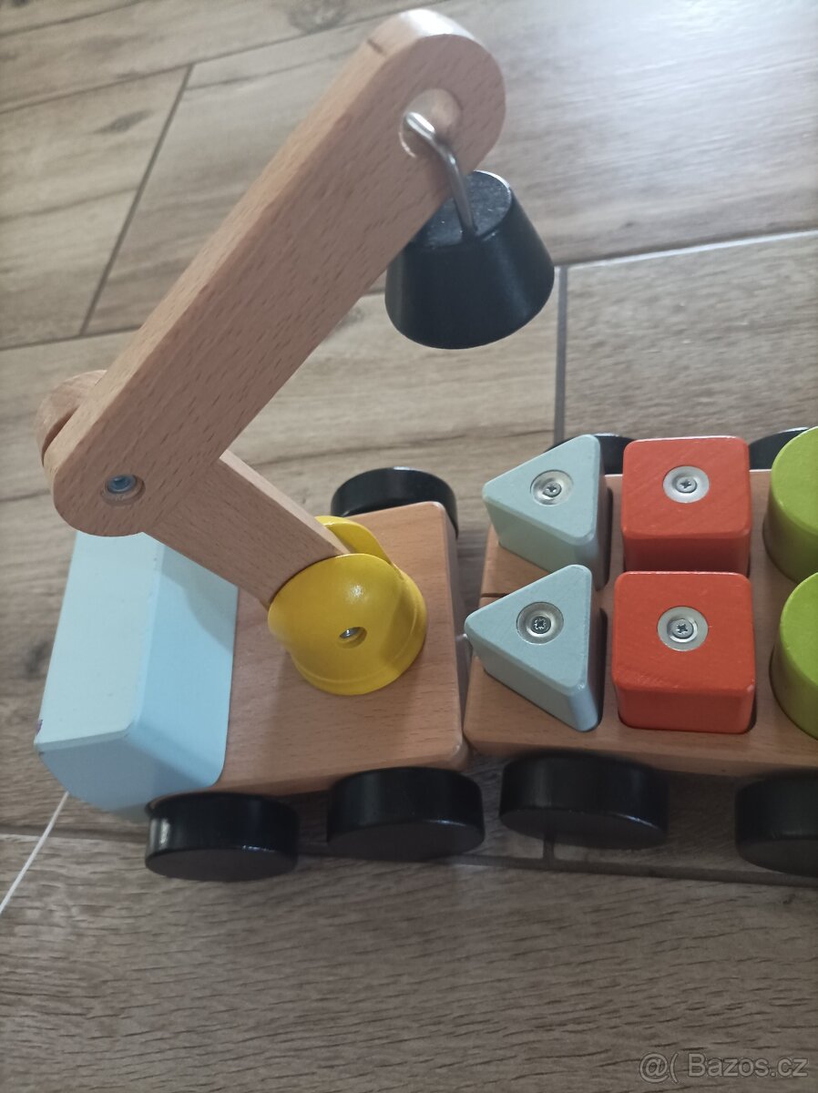 Hračky různé - 10