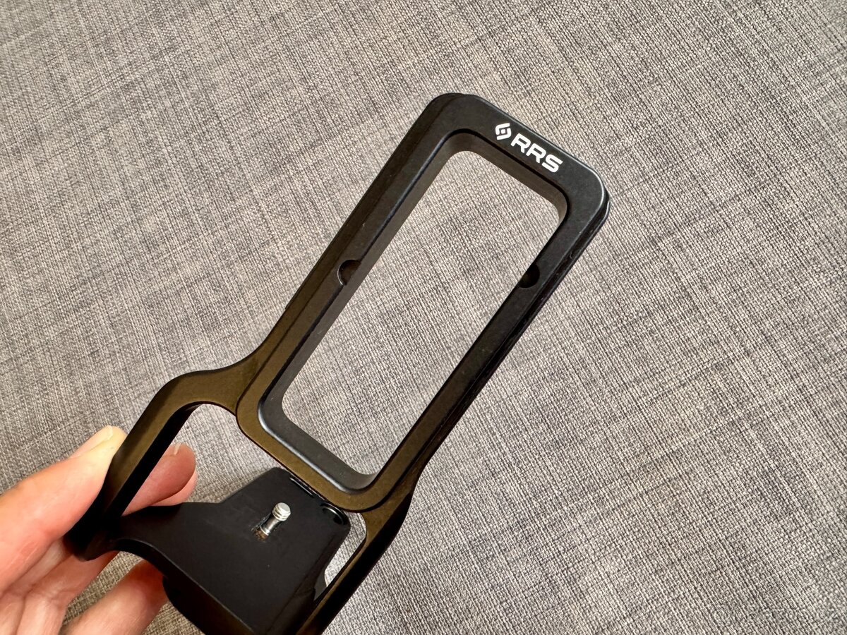 Fuji GFX 100ii Battery Grip + L Plate - 10