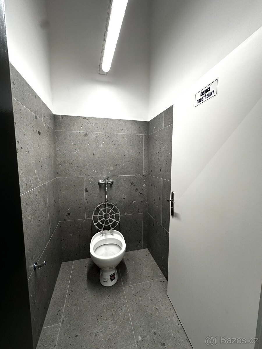 Kancelářské a skladovací prostory se zázemím - 10