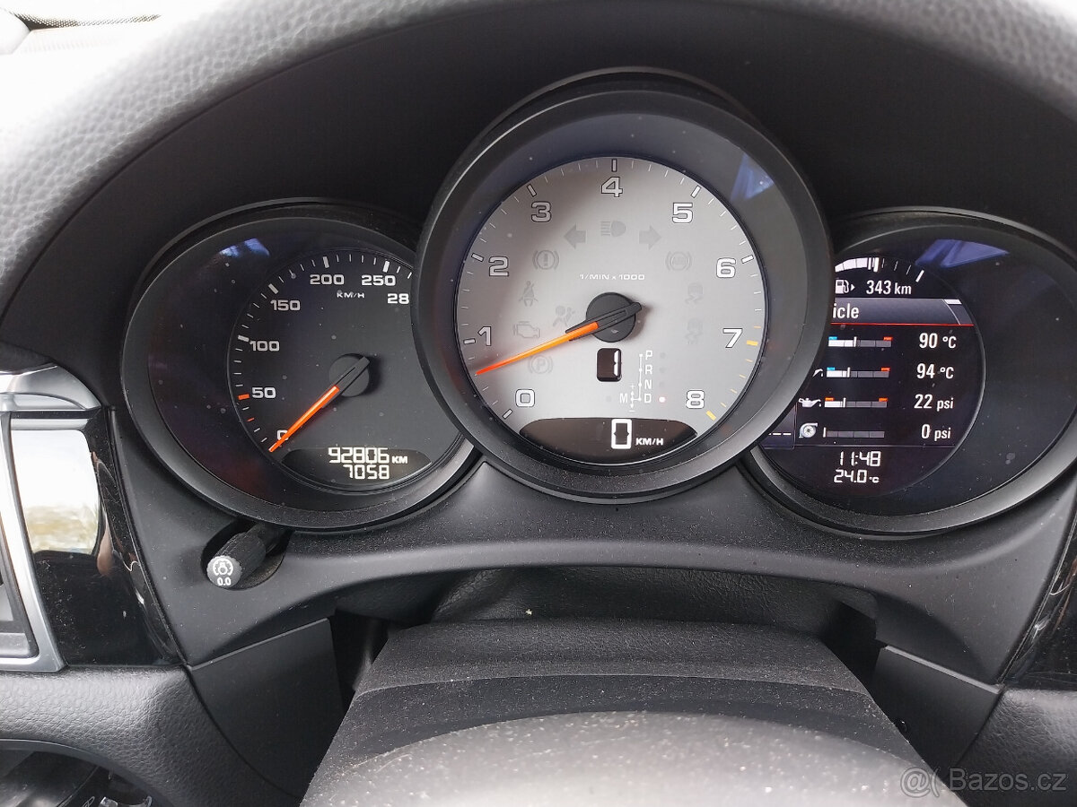 Porsche Macan S 3,0 , AT 250 kW - 10