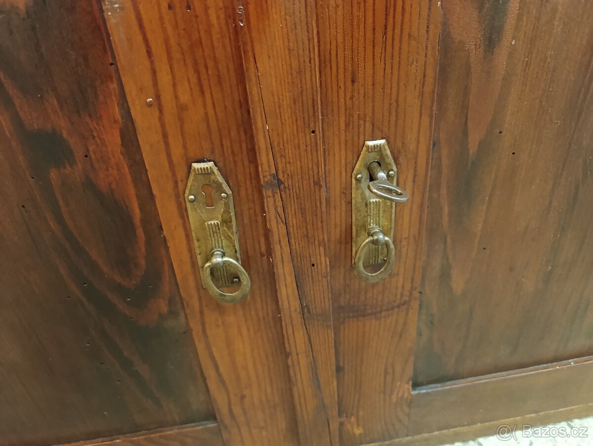 Starožitná komoda, nábytek z masívu, Nábytek s příběhem - 10