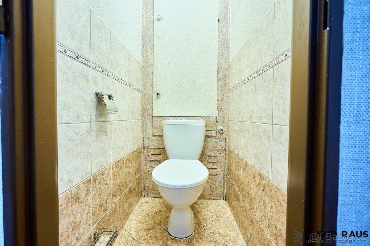 Prodej bytu 2+1 s balkonem (62 m²) - Palackého třída 198/72, - 10