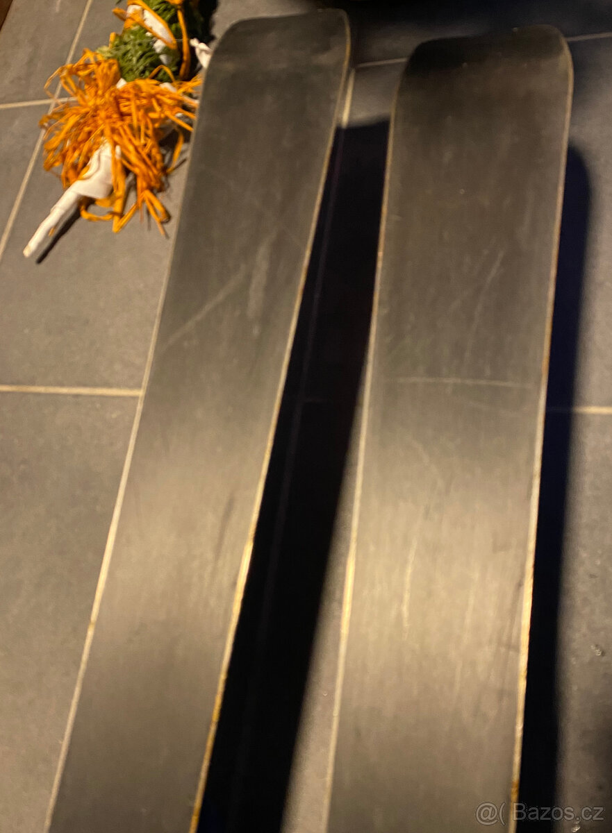 Lyže Atomic Aerospeed 178cm s hůlkami Gabel - 10