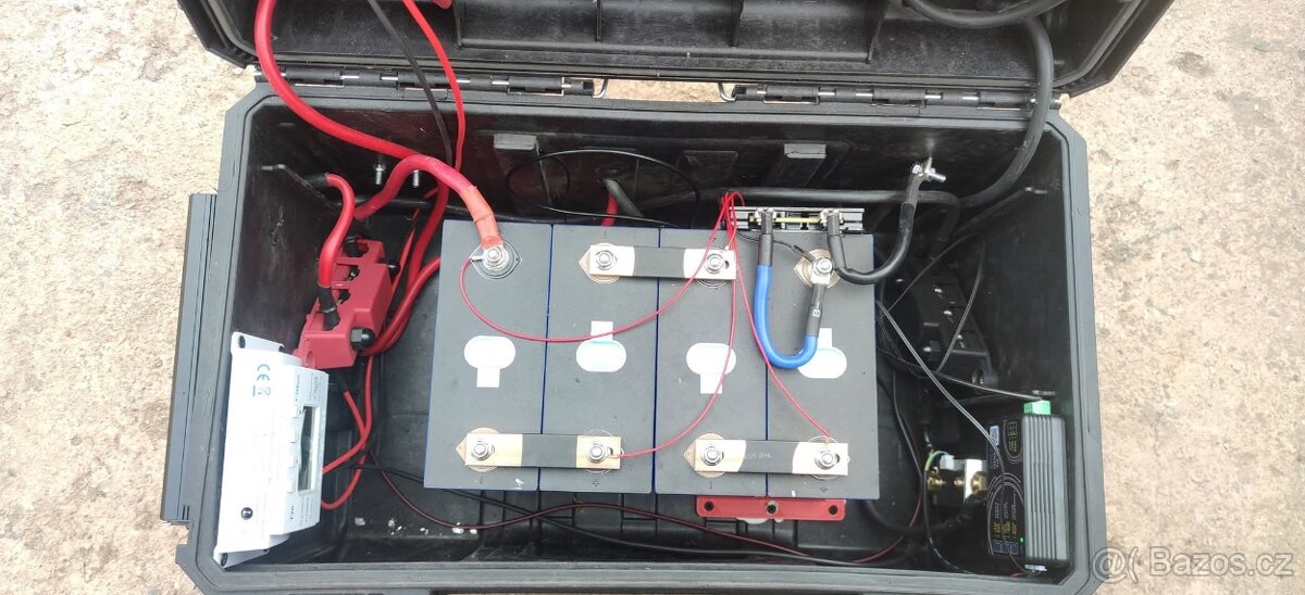 Prodám Land Rover Discovery 3 4.4 V8 Offroad Camper - 10