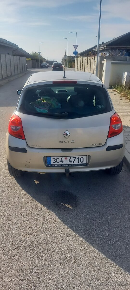 Renault Clio 1.4i benzin - 10
