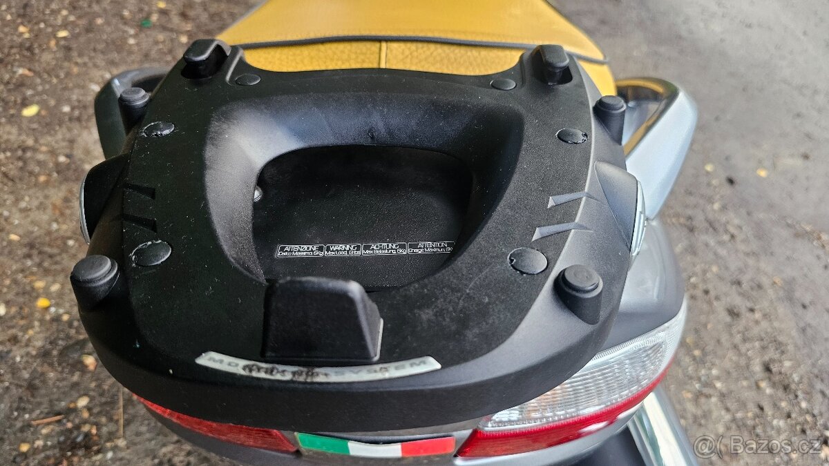 Suzuki Burgman 650 Executive r.v. 2011 - 10