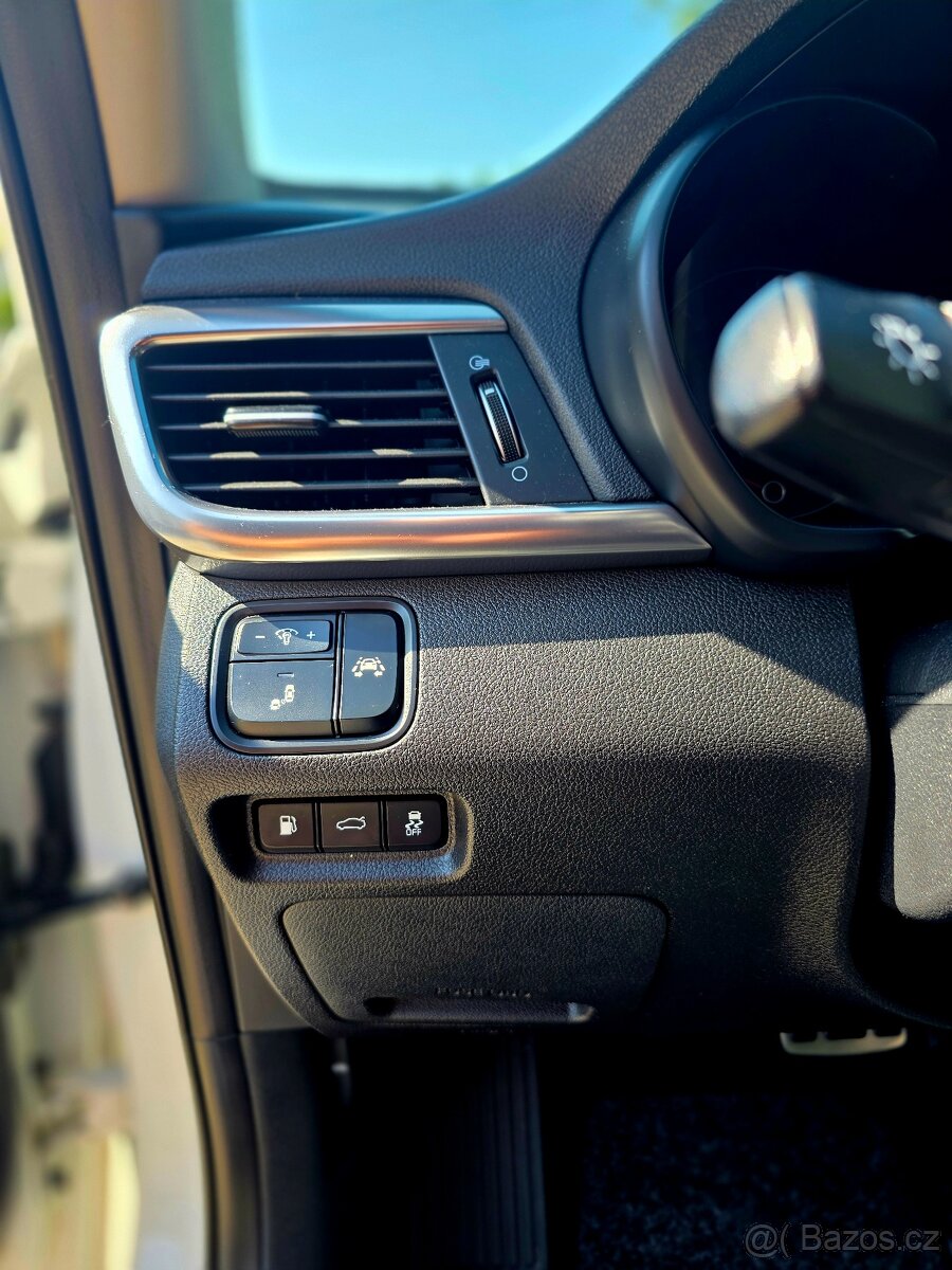 Kia Optima 1.7 crdi - 10