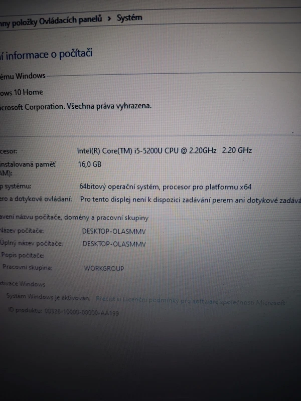 Notebook značky Lenovo - 10