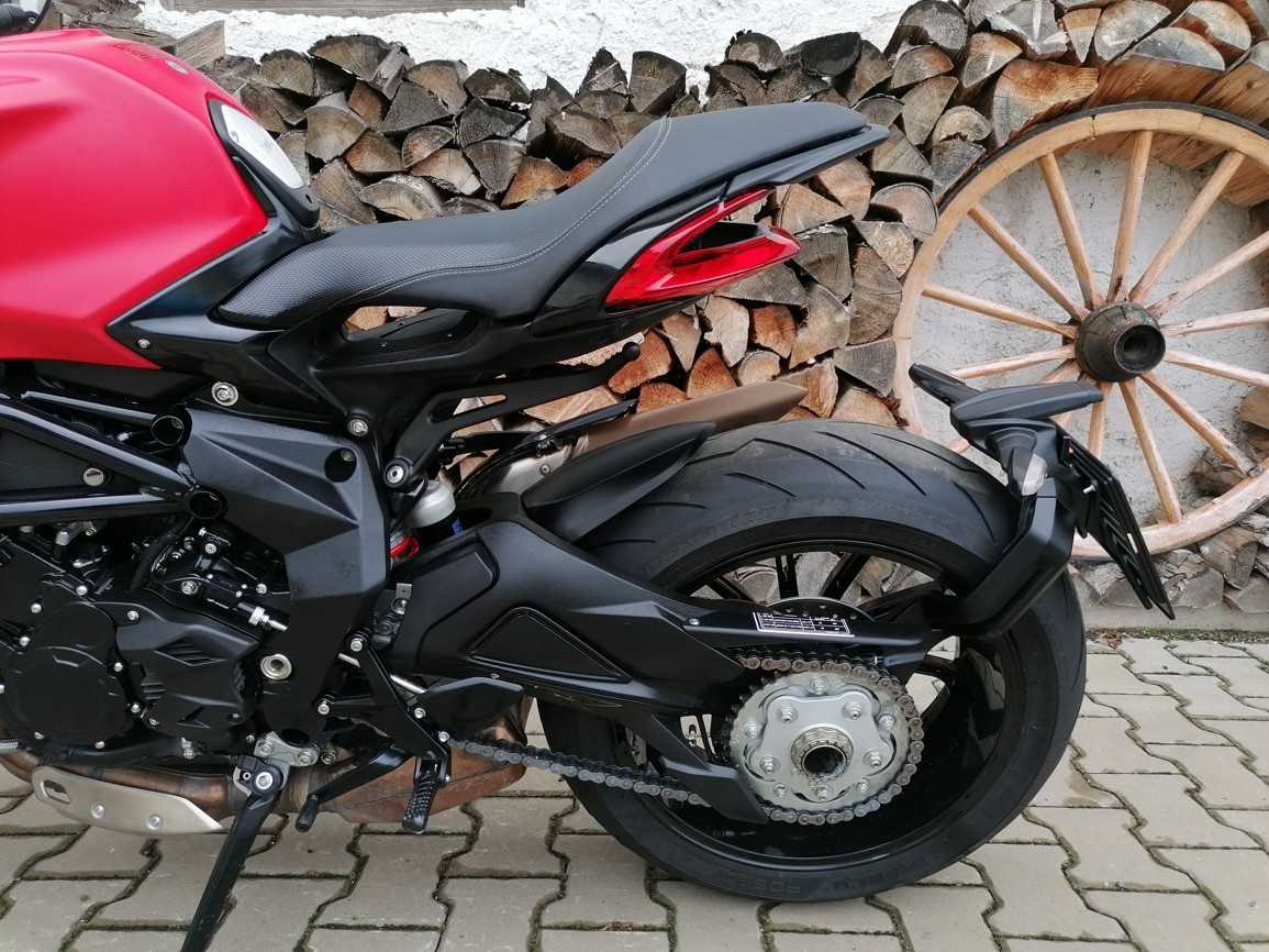 MV Agusta Dragster 800 ROSSO - 10