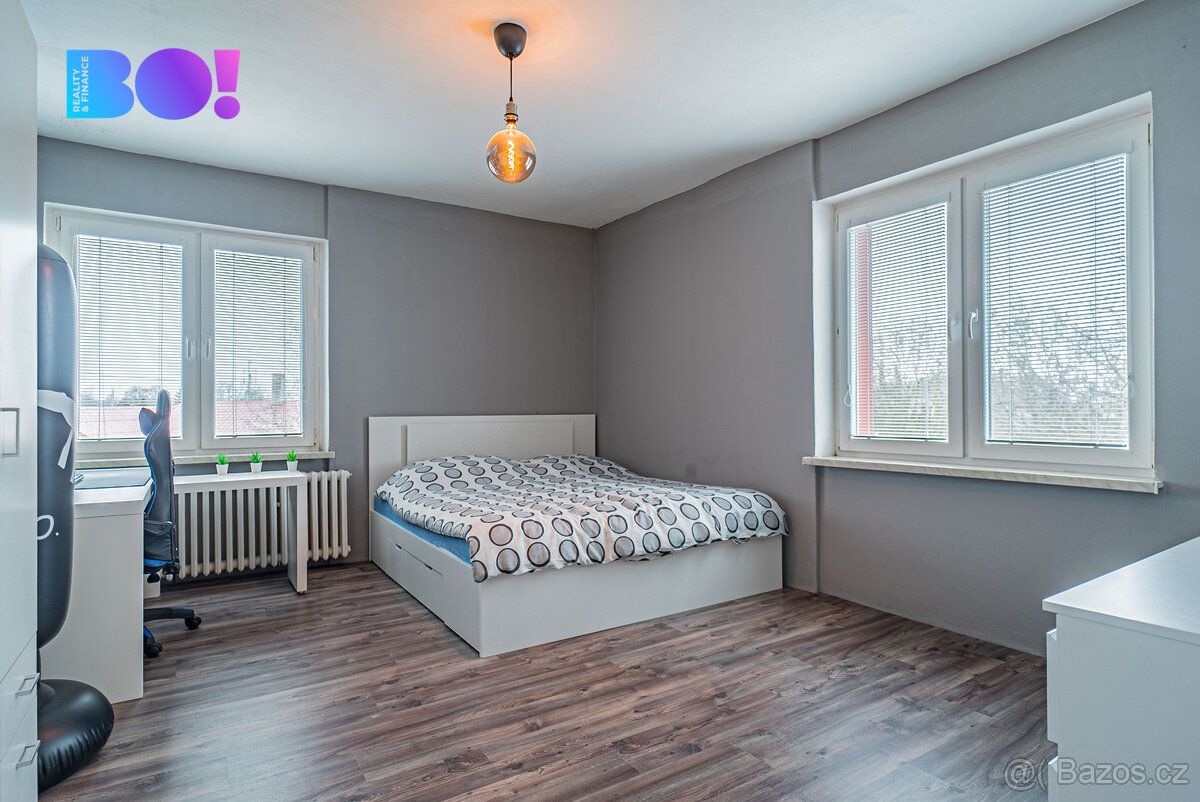 Vícegenerační rodinný dům se třemi bytovými jednotkami – Kar - 10