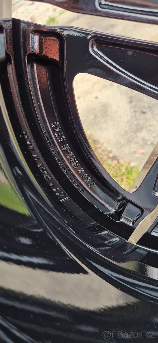 Kompletní zimní sada Mercedes 7.5Jx18 ET40 A2064011700 – Pir - 10