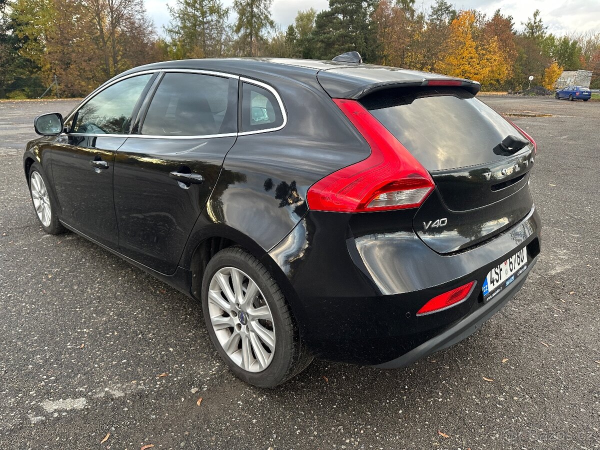 Volvo V40 D2 - 10