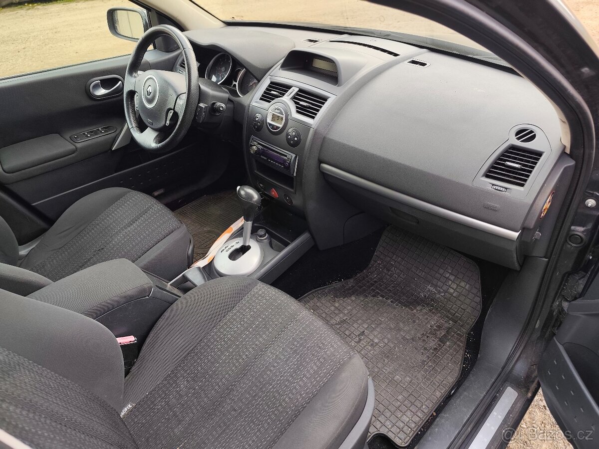 Renault Megane 2,0i - 10