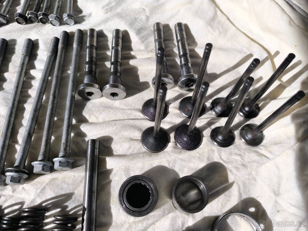 Kawasaki GPZ 500 - 10