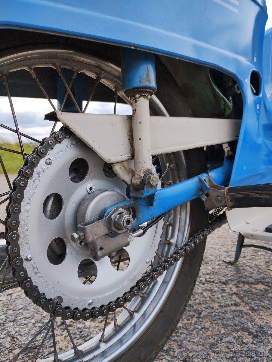 Prodám výborně zachovalou jawu 50 typ 20 rok 1980 - 10