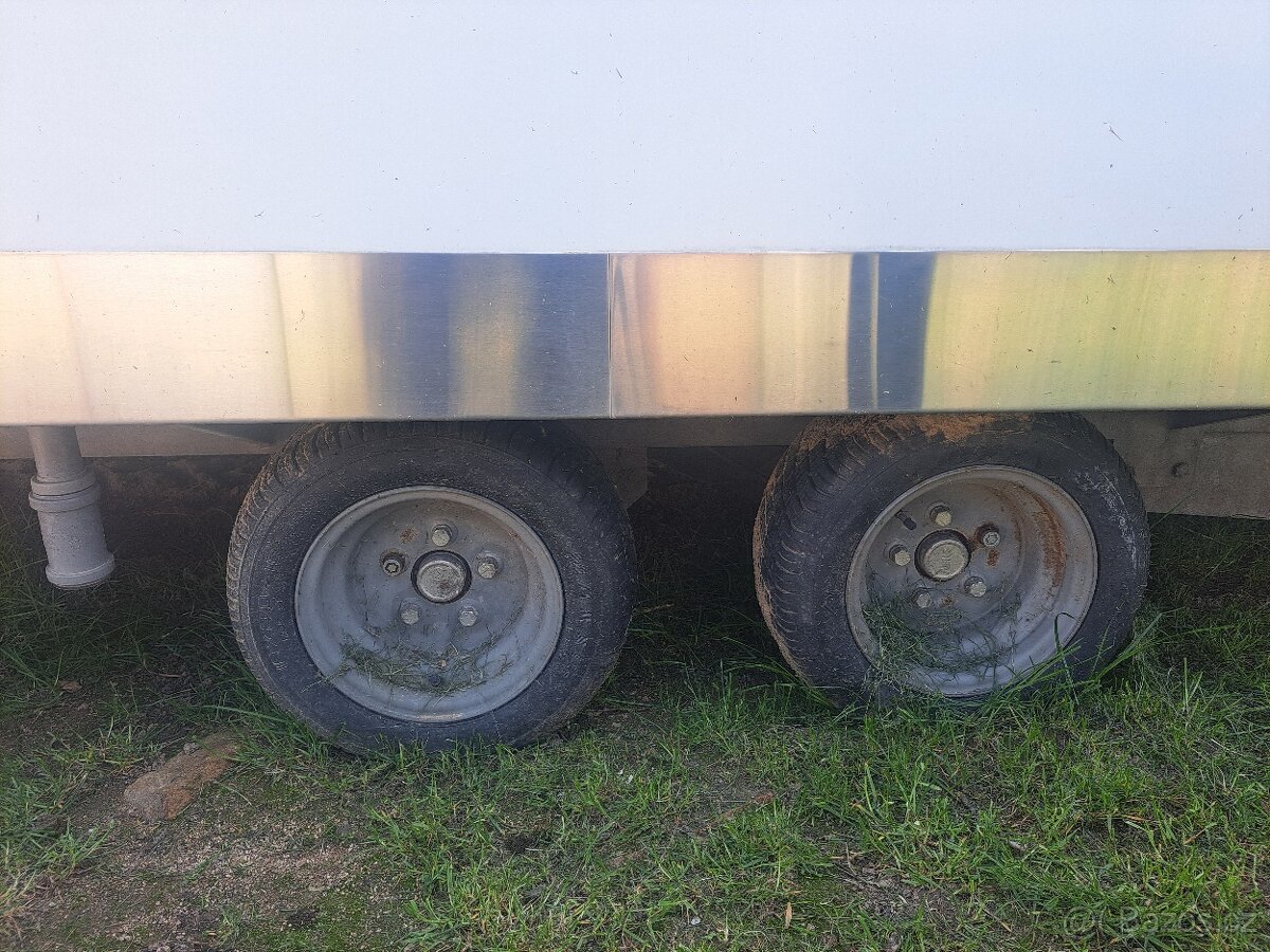 prodejní stánek - 10