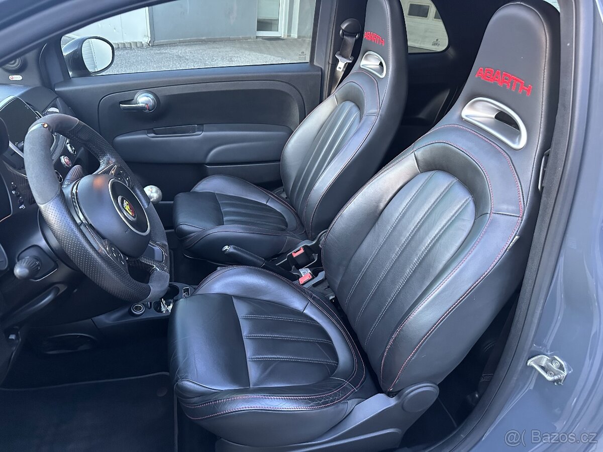 ABARTH 695 36000KM AKRAPOVIČ PRAVIDELNÝ SERVIS TOP STAV - 10