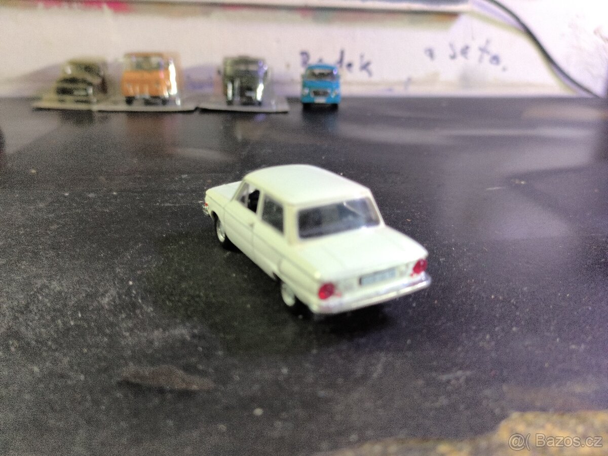 Modely autíček fiat - 10