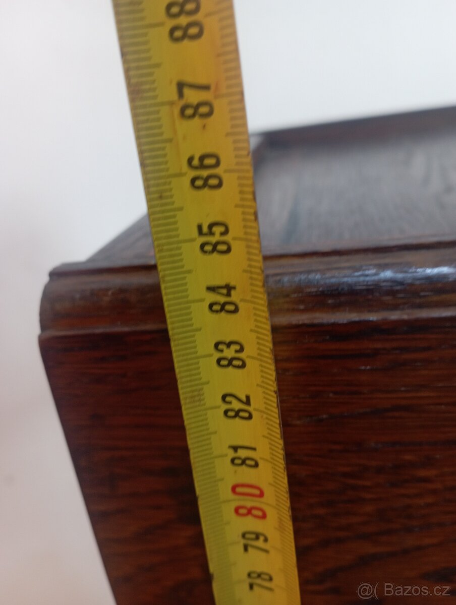 Stolek na telefon - 10