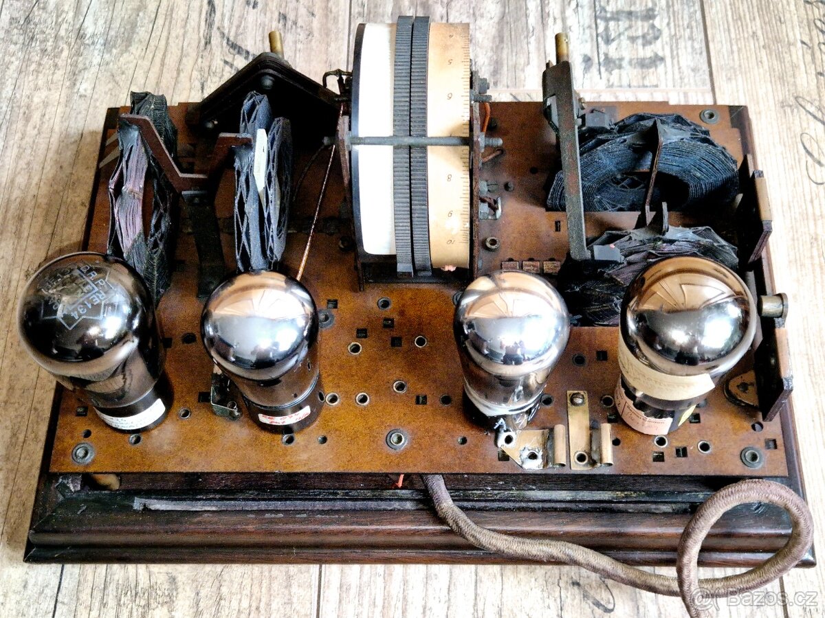 Starožitné rádio Telefunken 4A, rok 1928, Německo - 10
