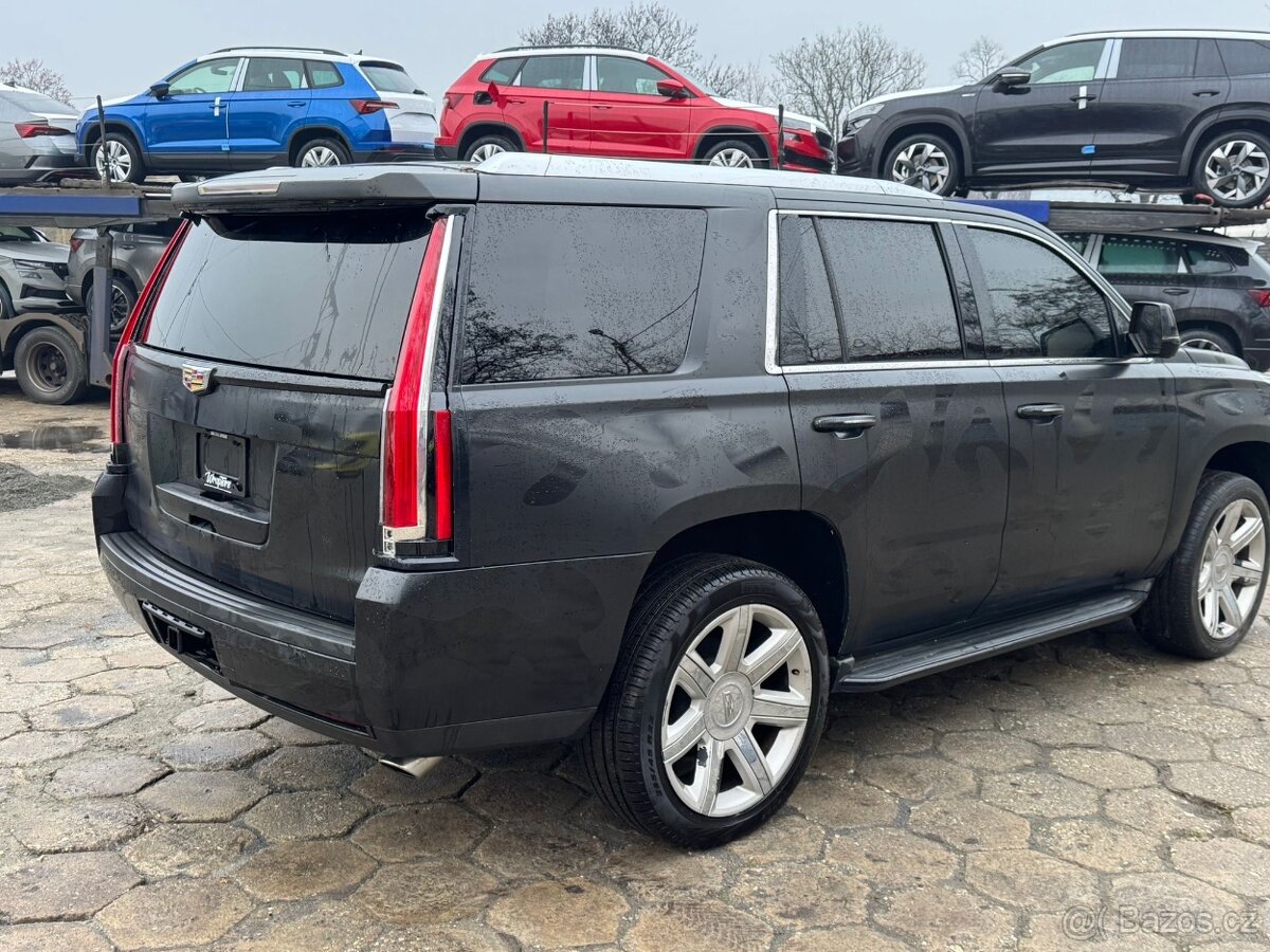 Cadillac Escalade - 10
