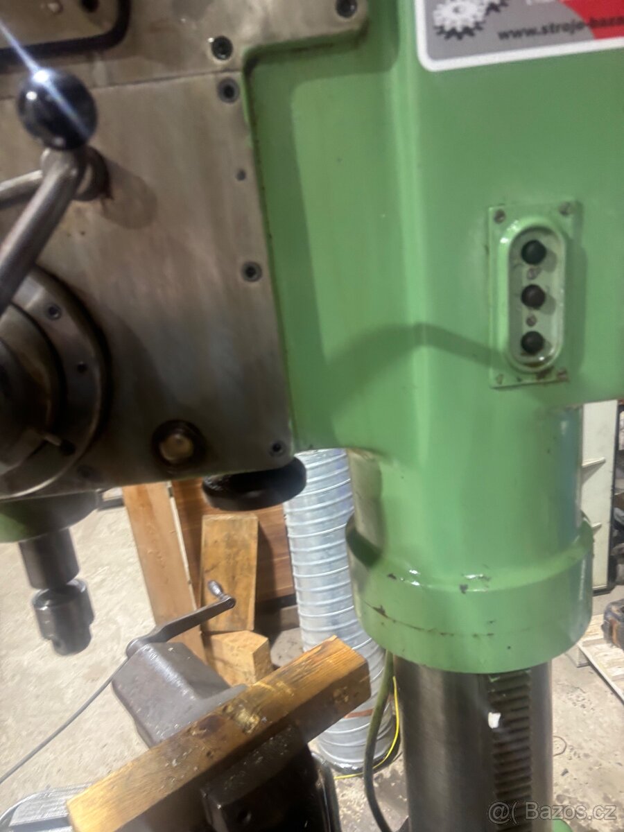 Prodám sloupovou vrtačku v dobrém stavu - 10